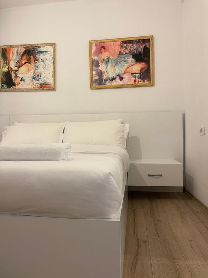 Apartment In The New Bazaar Of Tirana - Hana Blu Экстерьер фото
